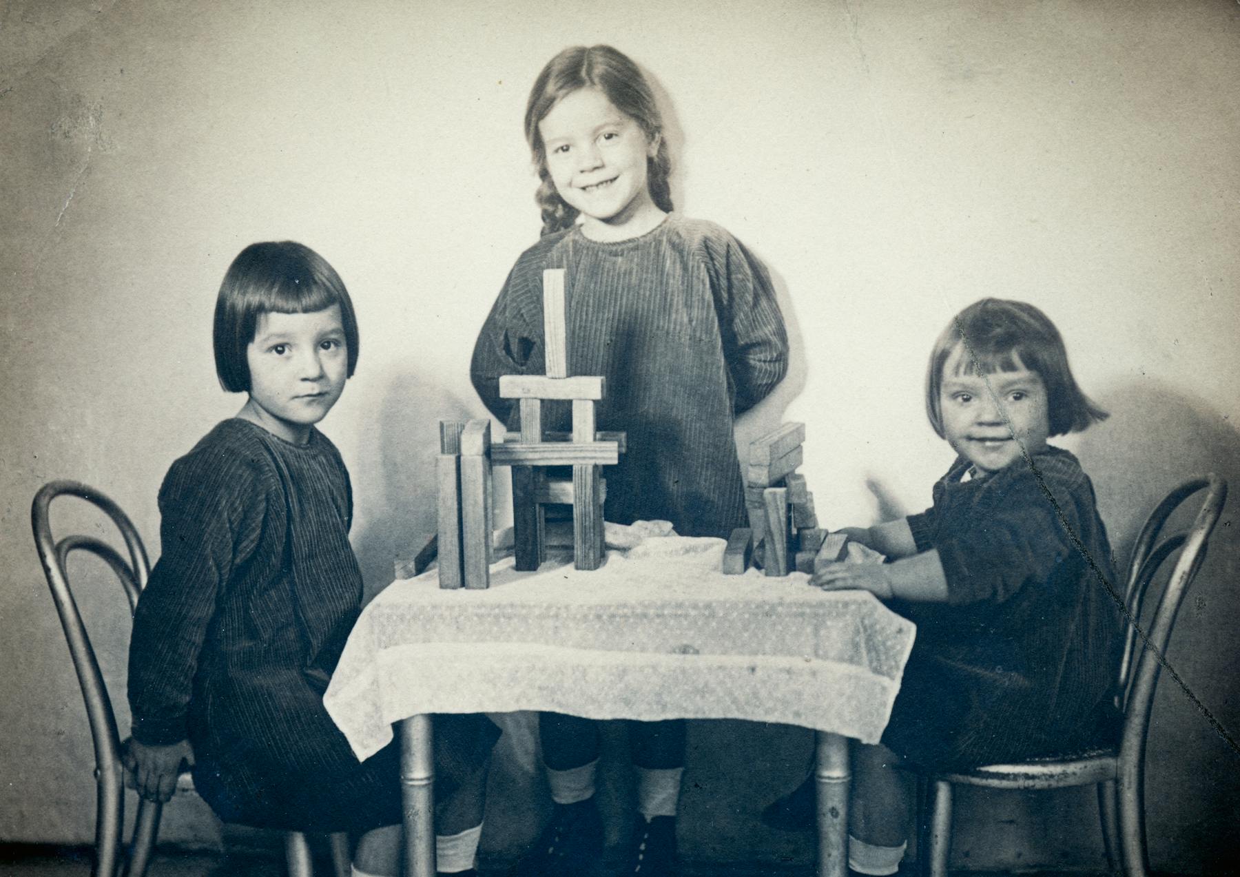 Bild 1 von The Mies van der Rohes