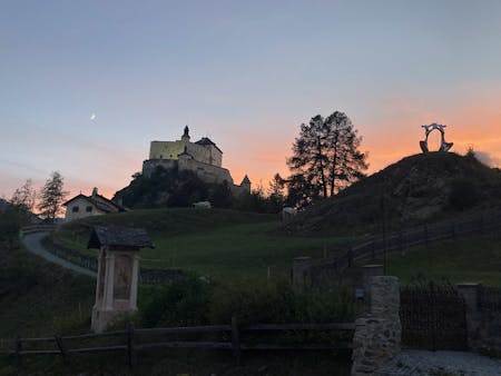 Bild 1 von Nos chastè – Das Schloss Tarasp und seine märchenhafte Geschichte