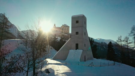 Bild 1 von Nos chastè – Das Schloss Tarasp und seine märchenhafte Geschichte