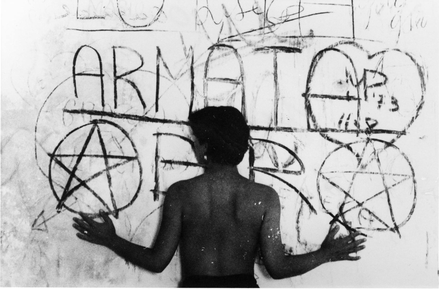 Bild 1 von Julie From Ohio