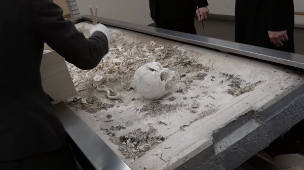 Une chanson meurt quand on la chante plus