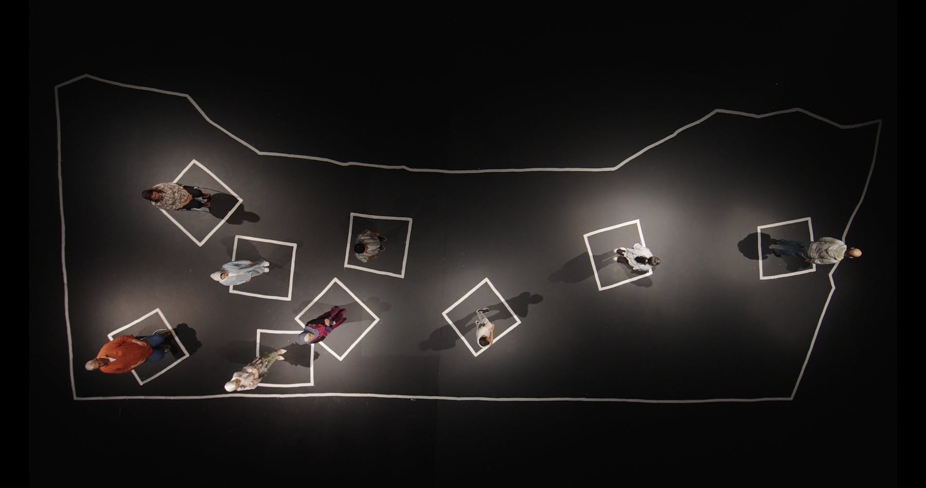 Bild 1 von Qui vit encore