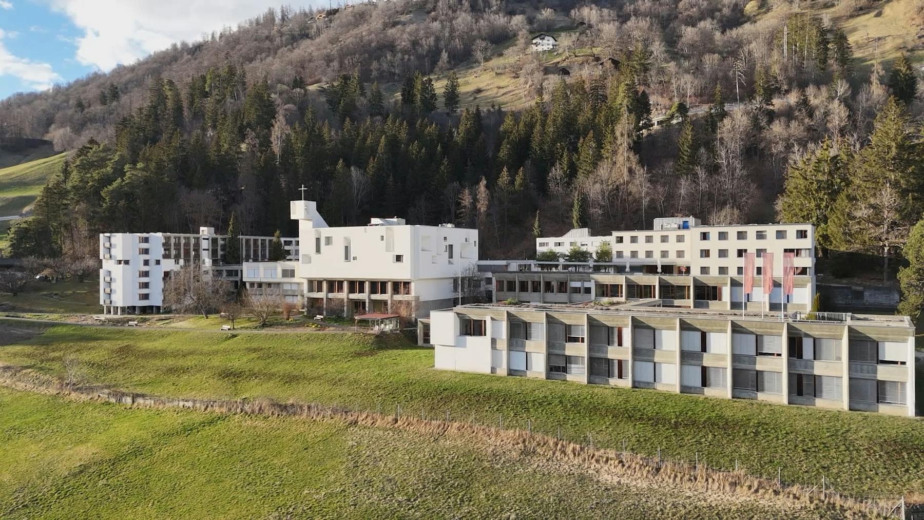 Image 1 de Cumià e cumenzament – L’avegnir da las soras dominicanas da Glion