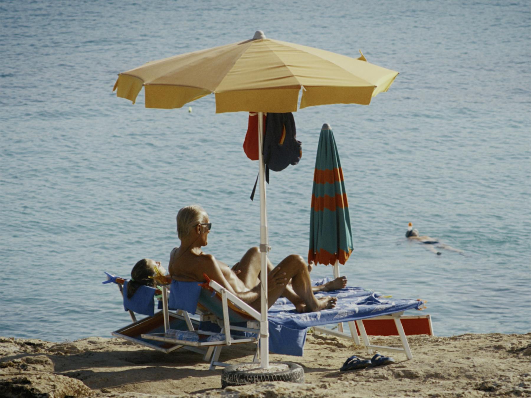 Bild 3 von Only Ghosts In The Waves