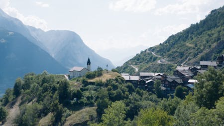 Bild 1 von Bratsch – Ein Dorf macht Schule