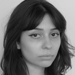 Portrait von  Emma Grosu